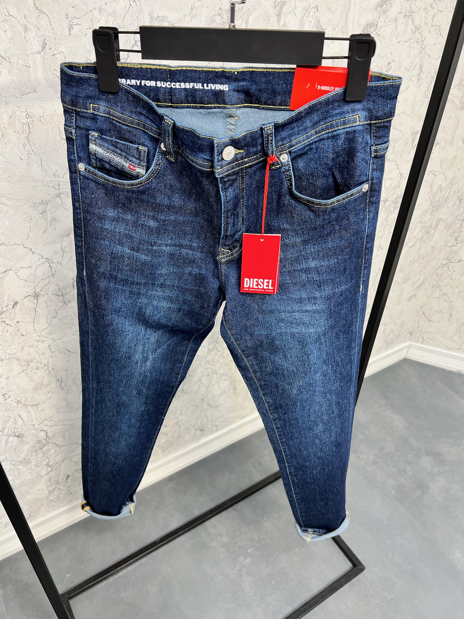 Erkek%20Slim%20Fit%20Kot%20Pantolon%2024C06