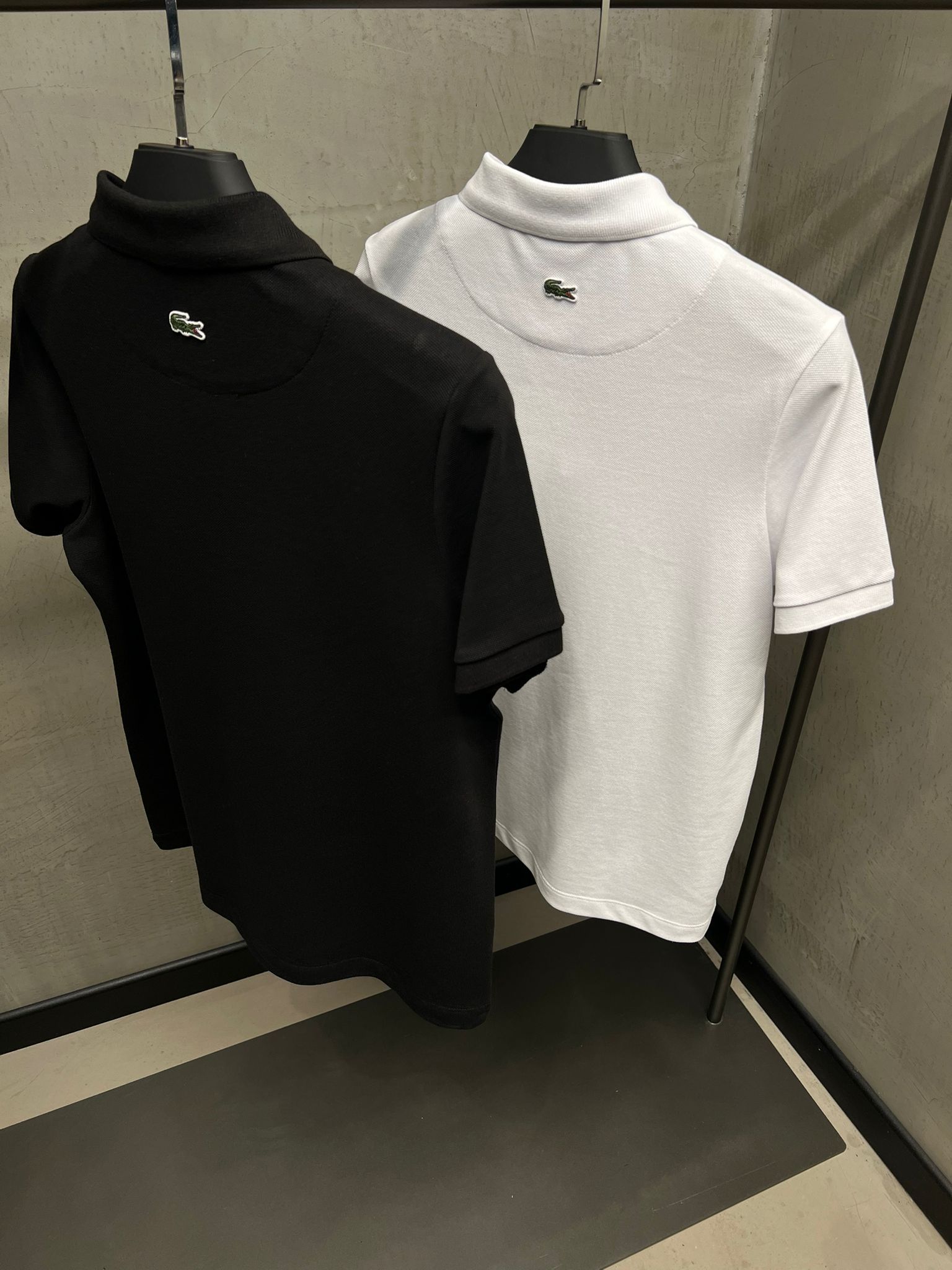 Erkek%20Normal%20%20Fit%20Polo%20Yaka%20T-shirt%208203B