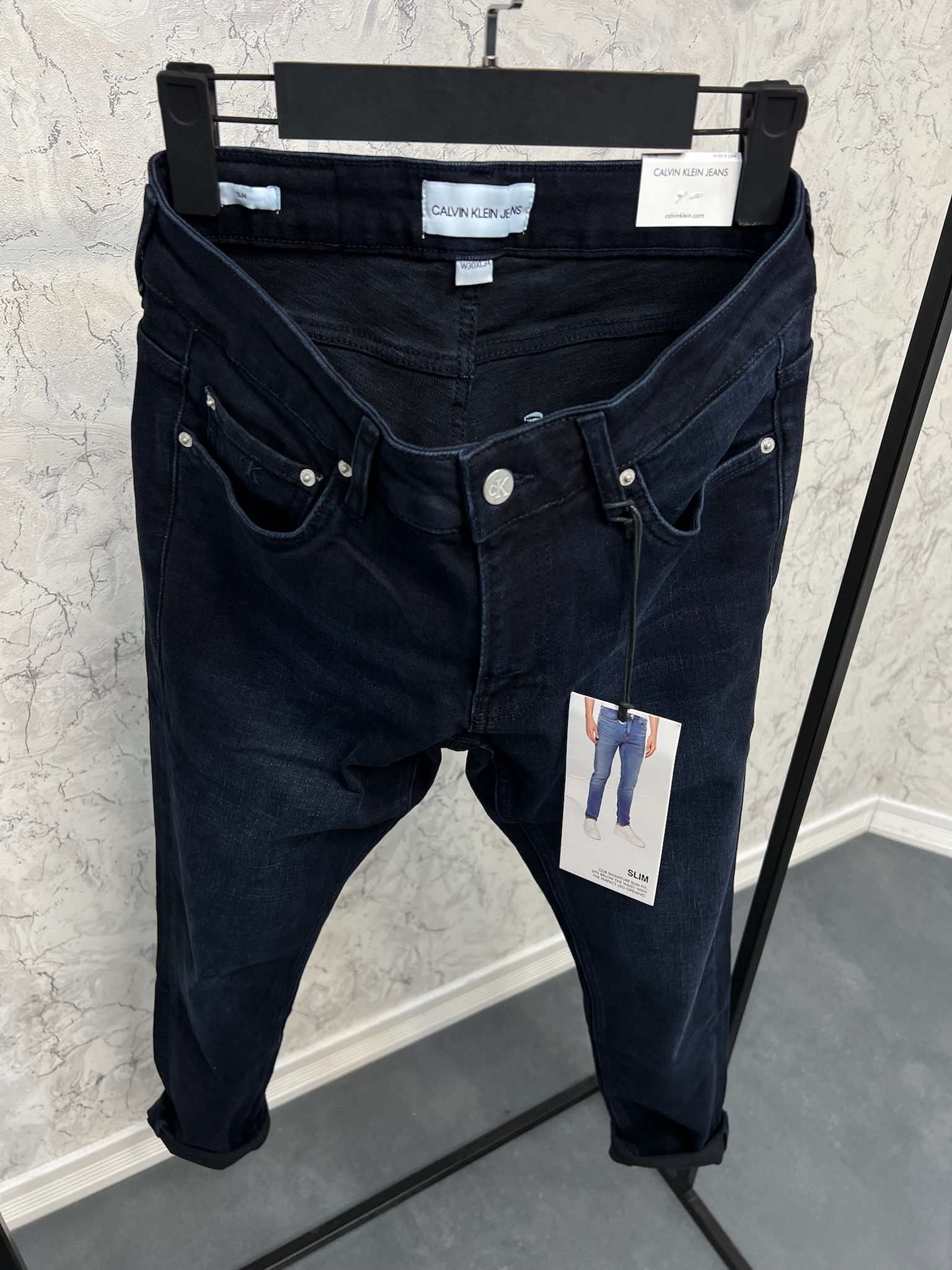 Erkek%20Slim%20Fit%20Kot%20Pantolon%2024C04