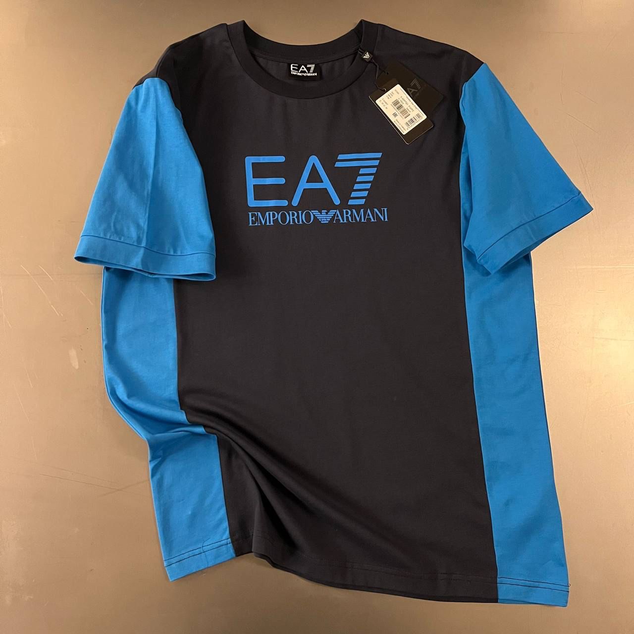 Erkek%20Normal%20Fit%20Tshirt%20Siyah%20%2025S007S