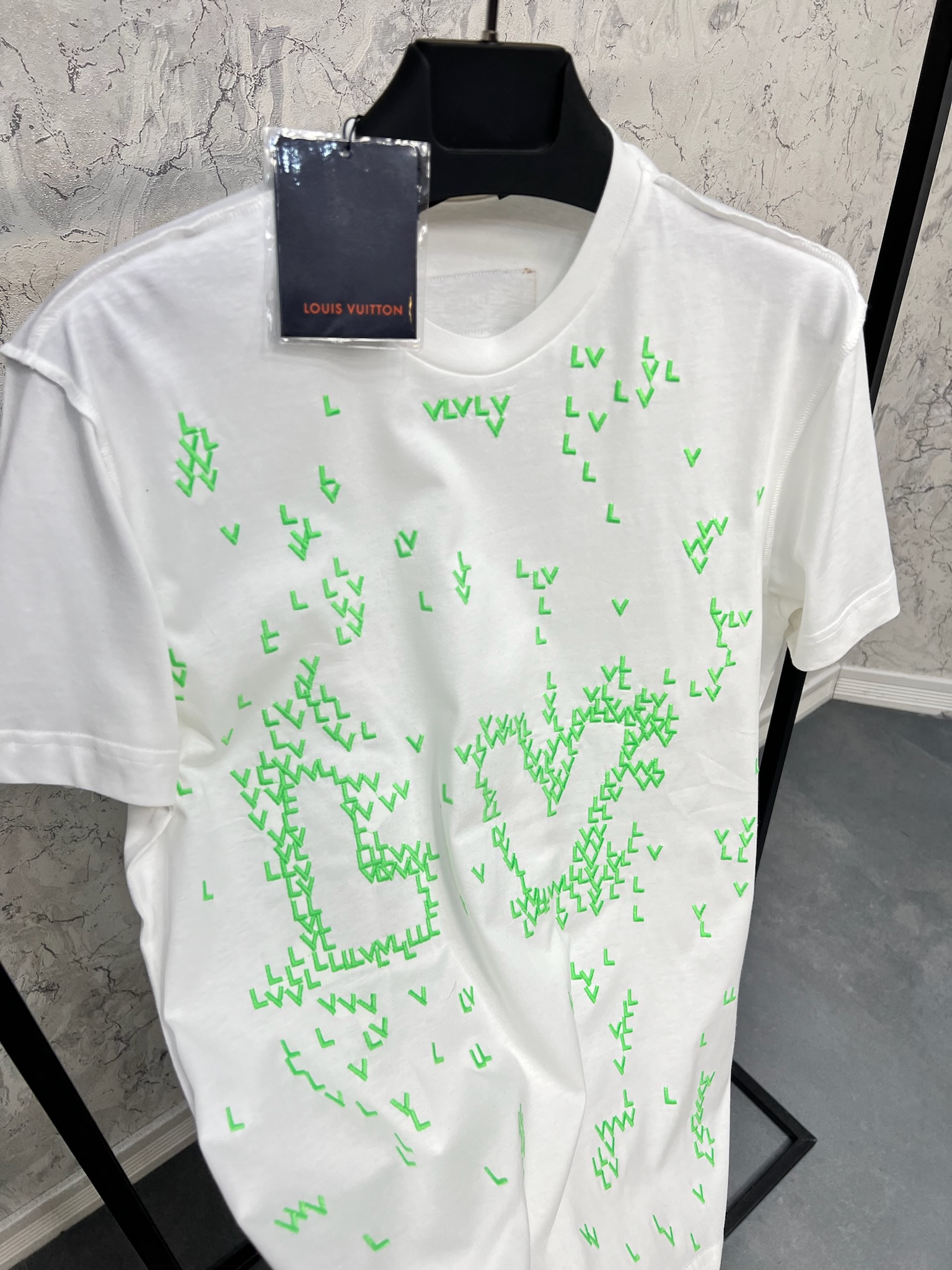 Erkek%20Normal%20%20Fit%20Tshirt%2024T66B