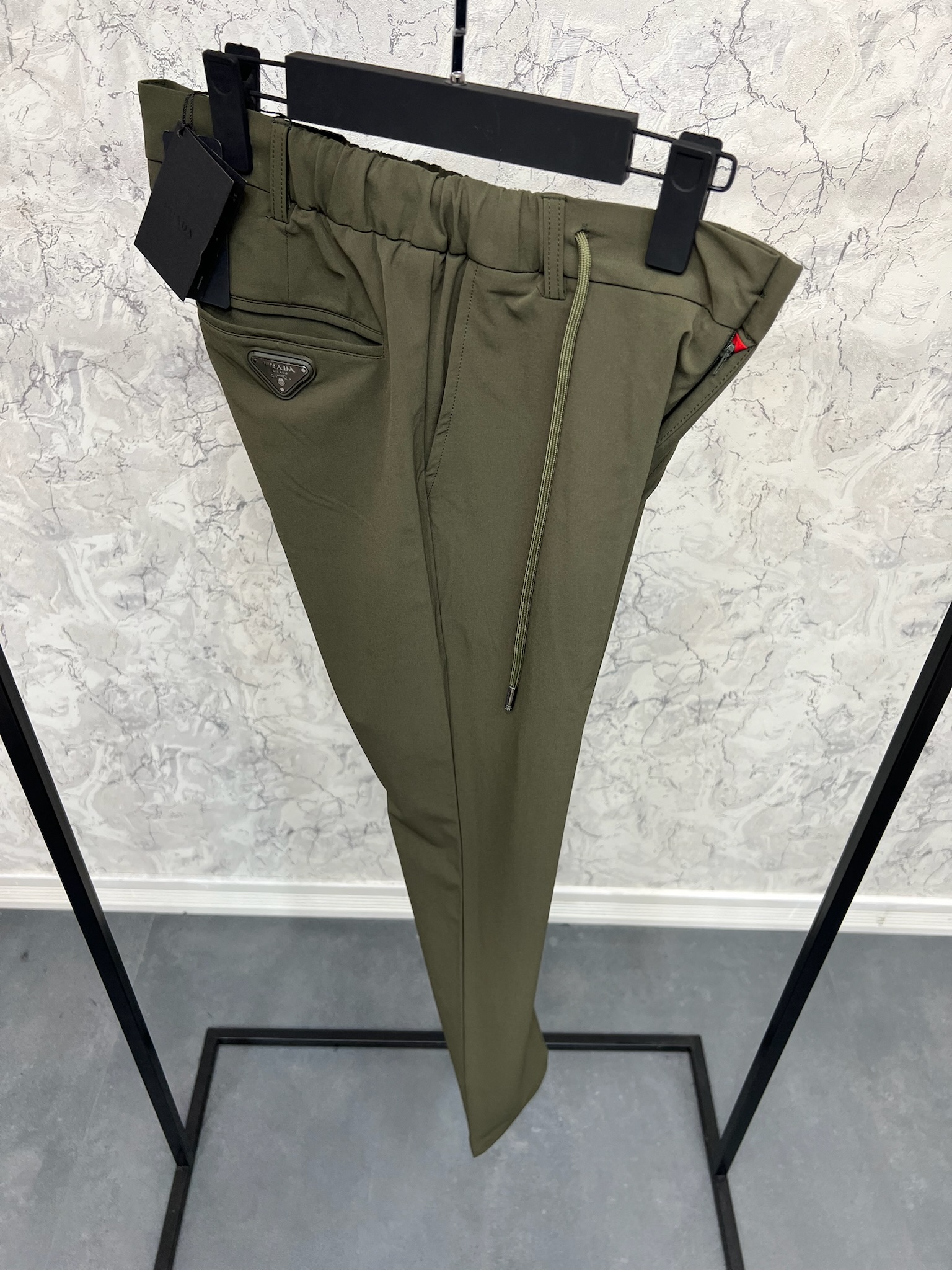 Erkek%20Slim%20Fit%20Pantolon%2024C11Y