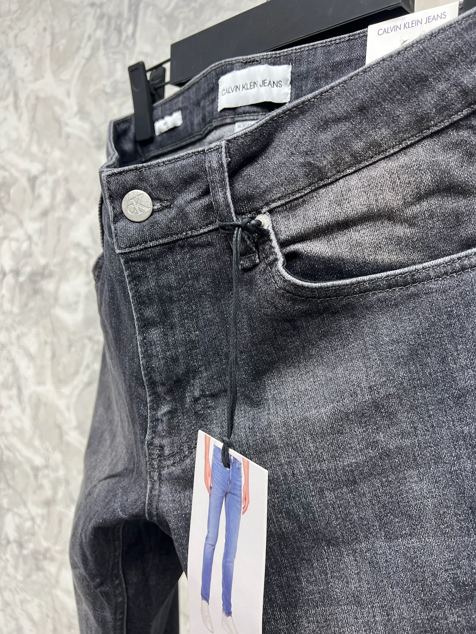 Erkek%20Slim%20Fit%20Kot%20Pantolon%2024C01