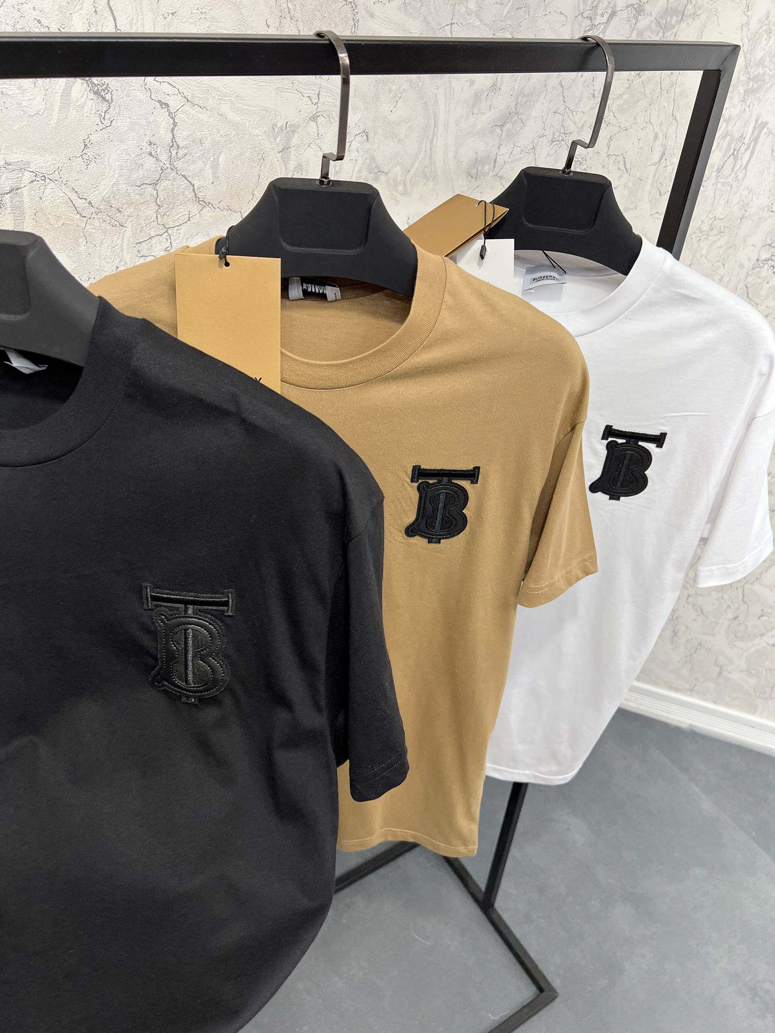 Erkek%20Slim%20Fit%20%20Siyah%20%20%20Tshirt%2022061S
