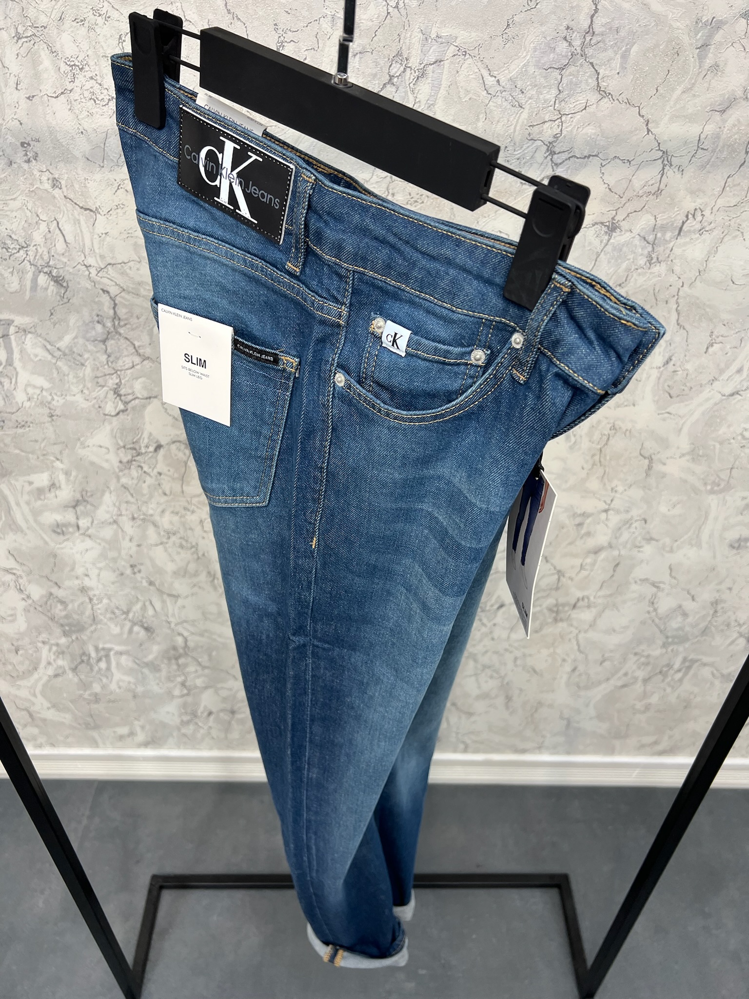 Erkek%20Slim%20Fit%20Kot%20Pantolon%2024C02