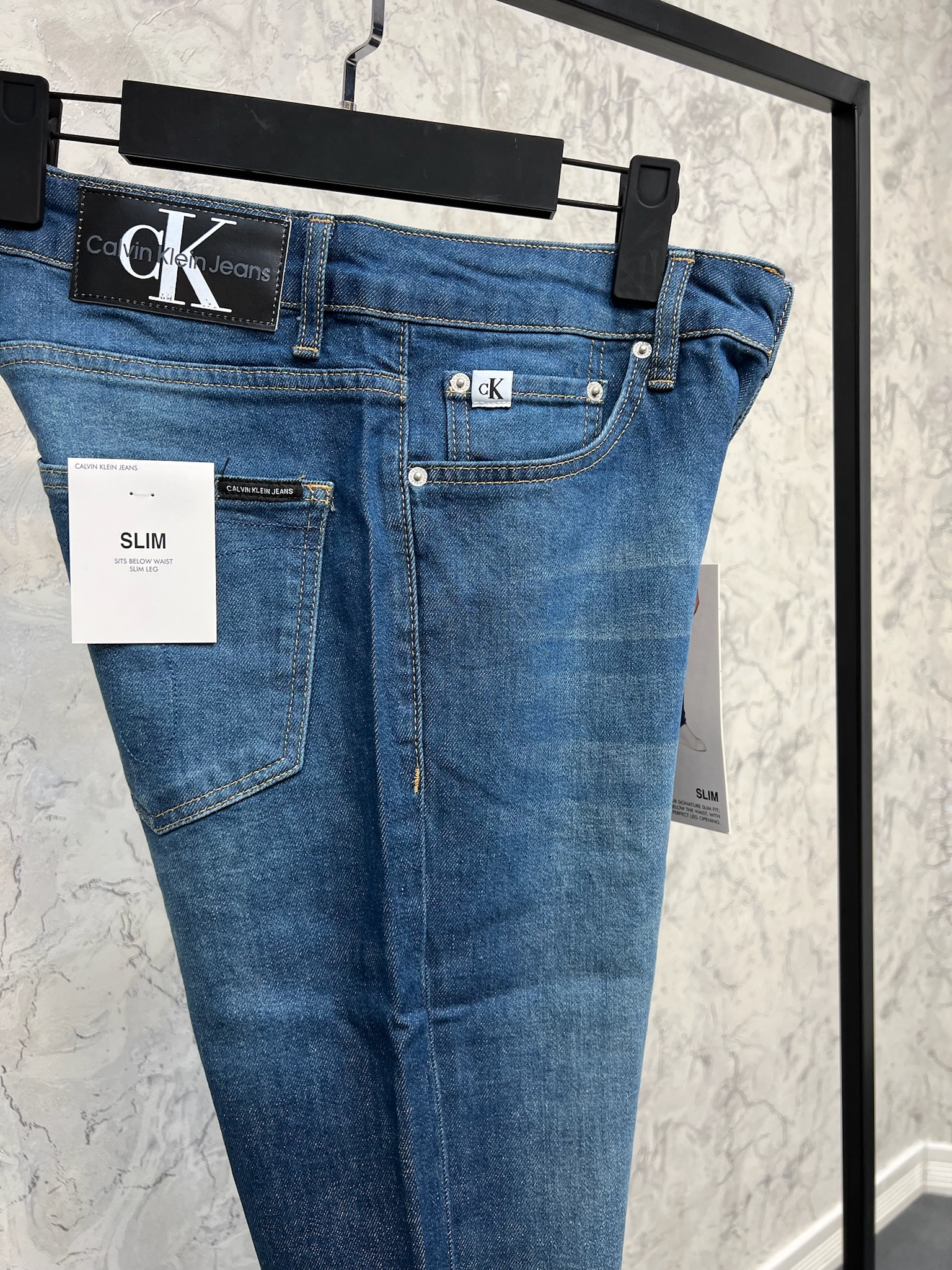 Erkek%20Slim%20Fit%20Kot%20Pantolon%2024C02