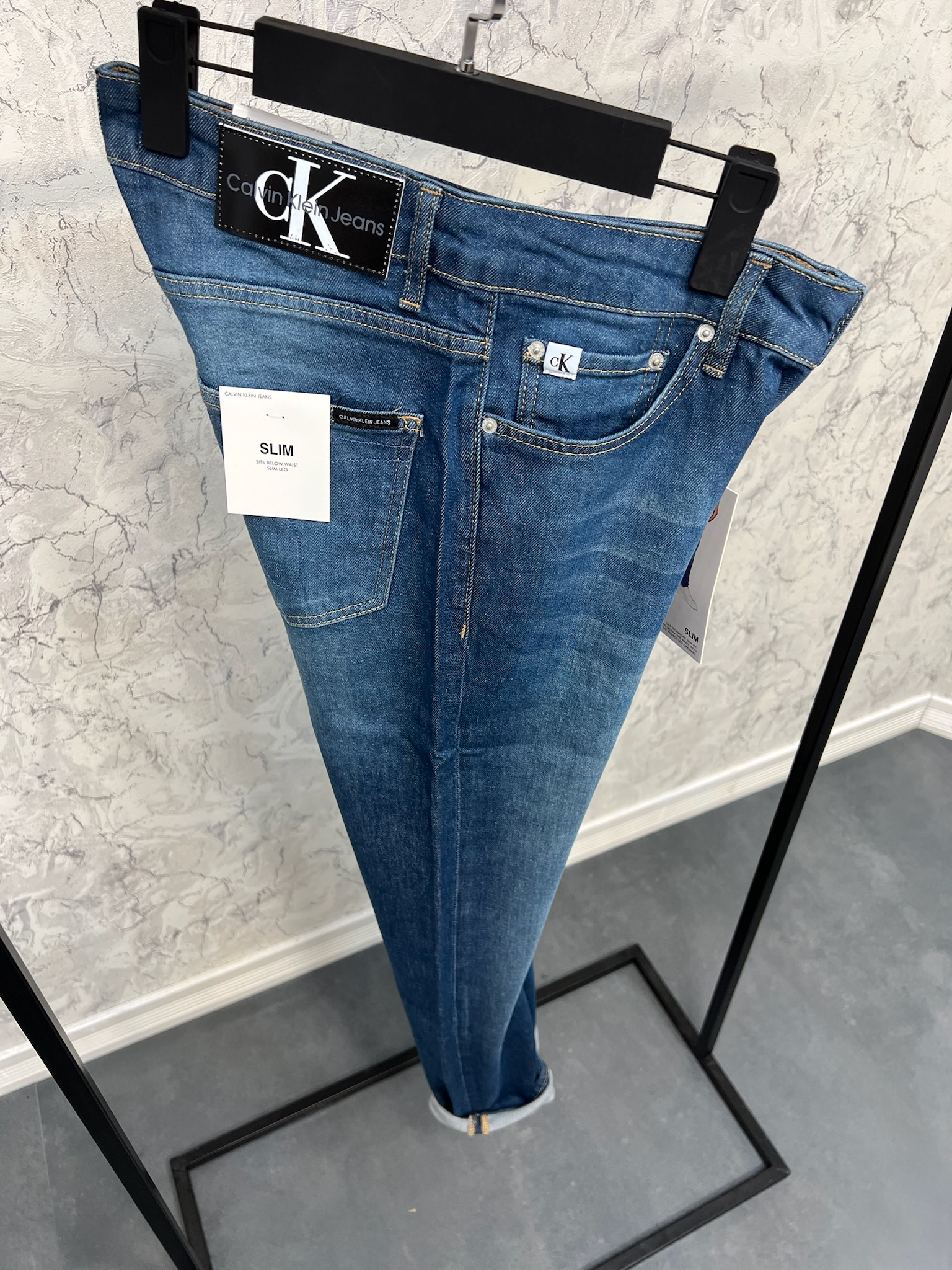 Erkek%20Slim%20Fit%20Kot%20Pantolon%2024C02