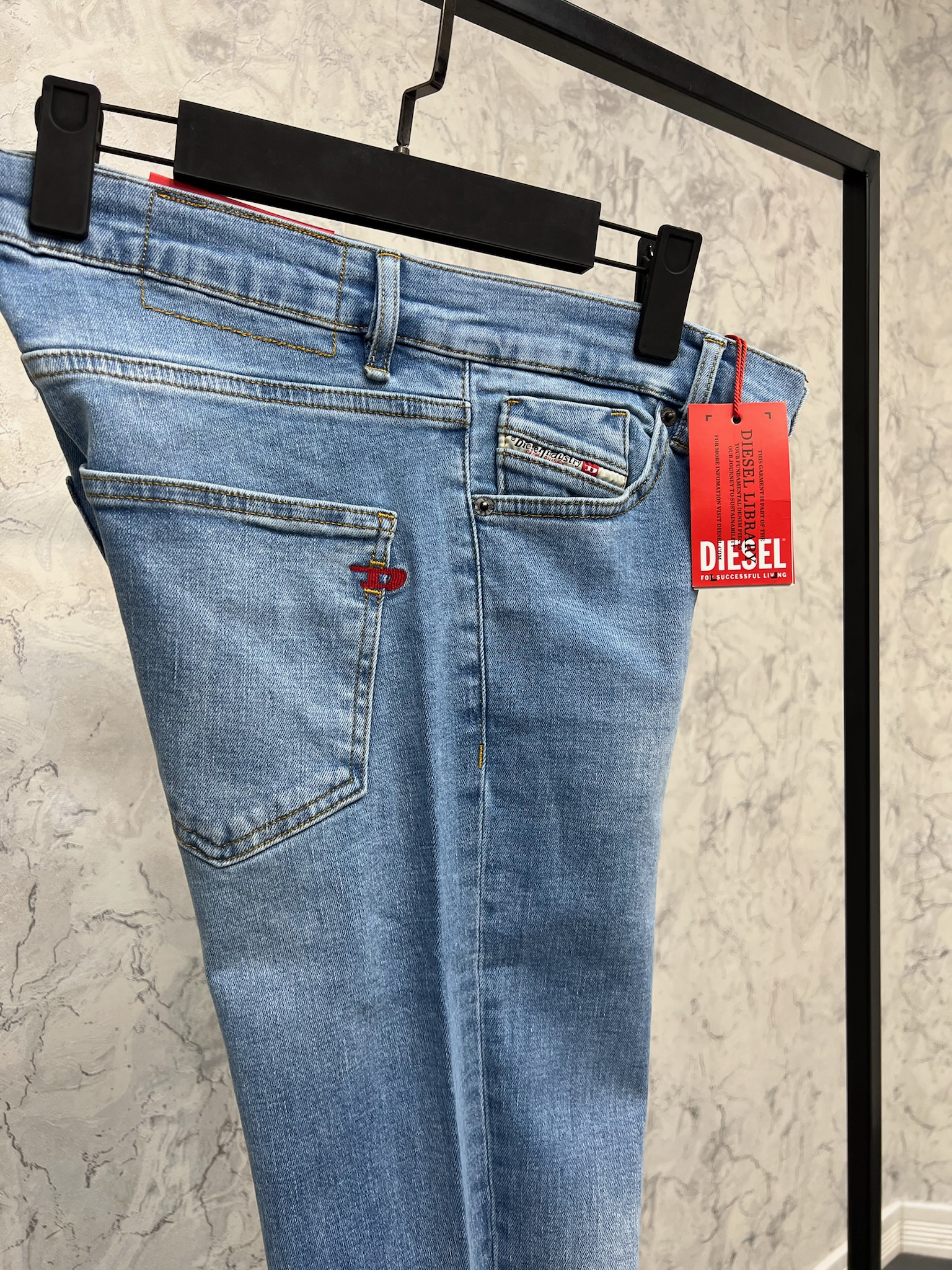 Erkek%20Slim%20Fit%20Kot%20Pantolon%2024C05