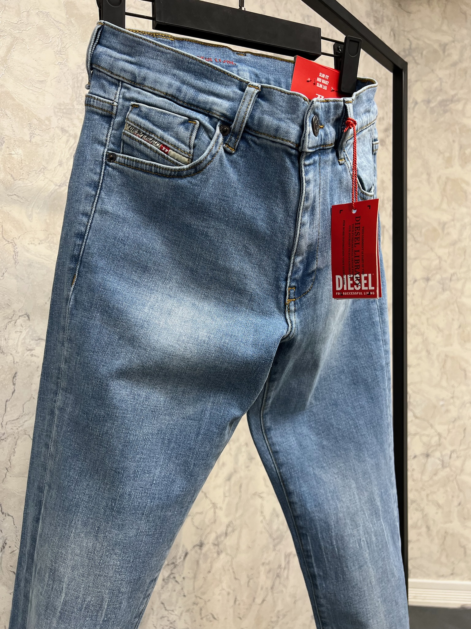 Erkek%20Slim%20Fit%20Kot%20Pantolon%2024C05