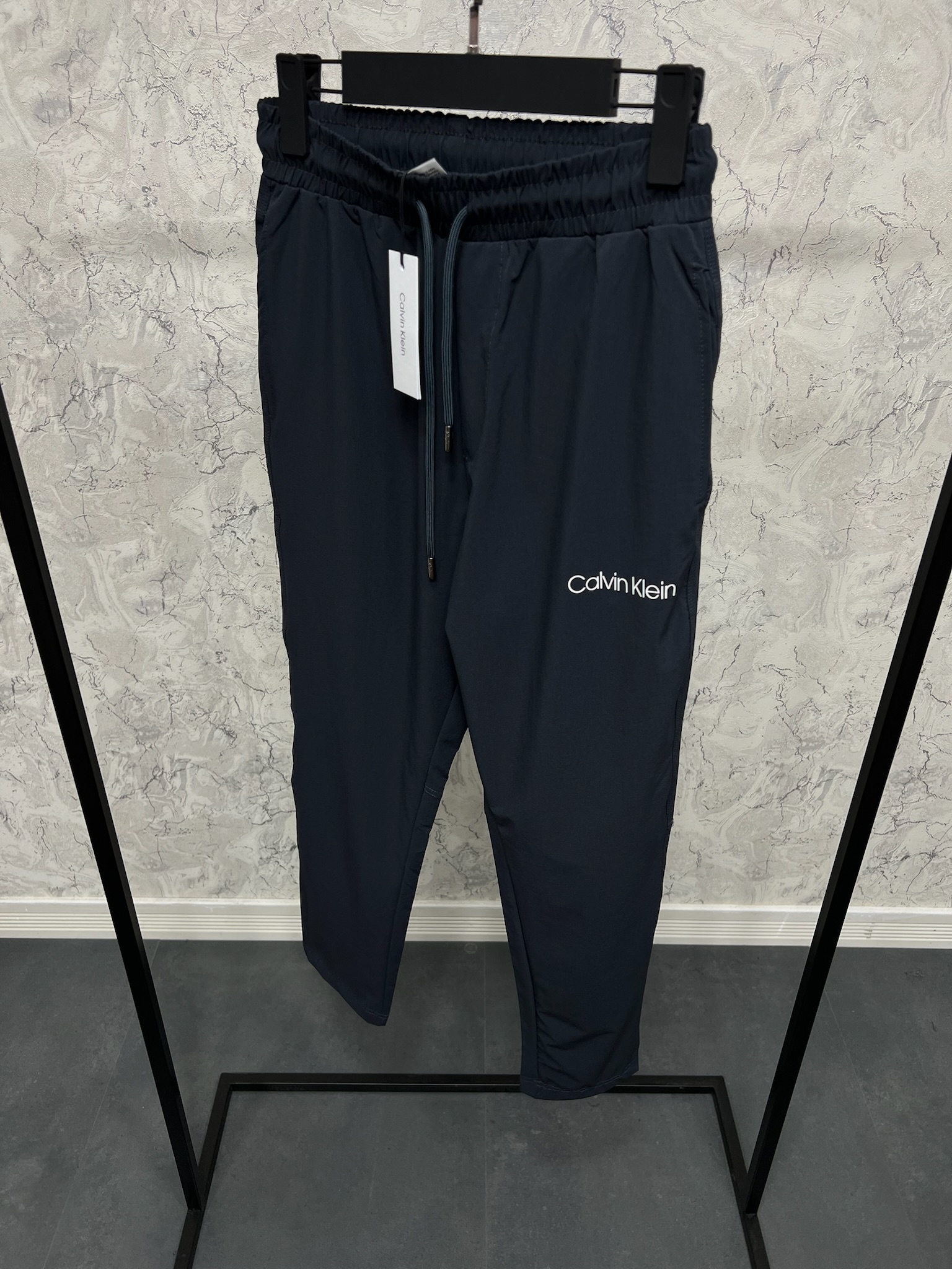 Erkek%20Slim%20Fit%20Pantolon%2025K026A