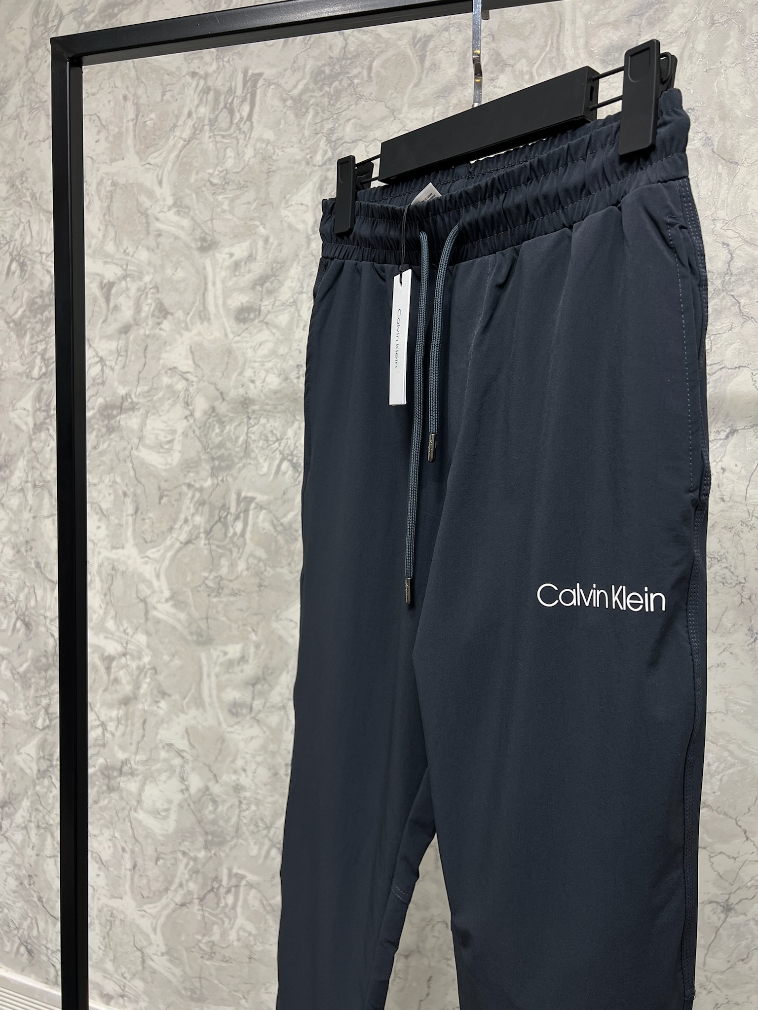 Erkek%20Slim%20Fit%20Pantolon%2025K026A