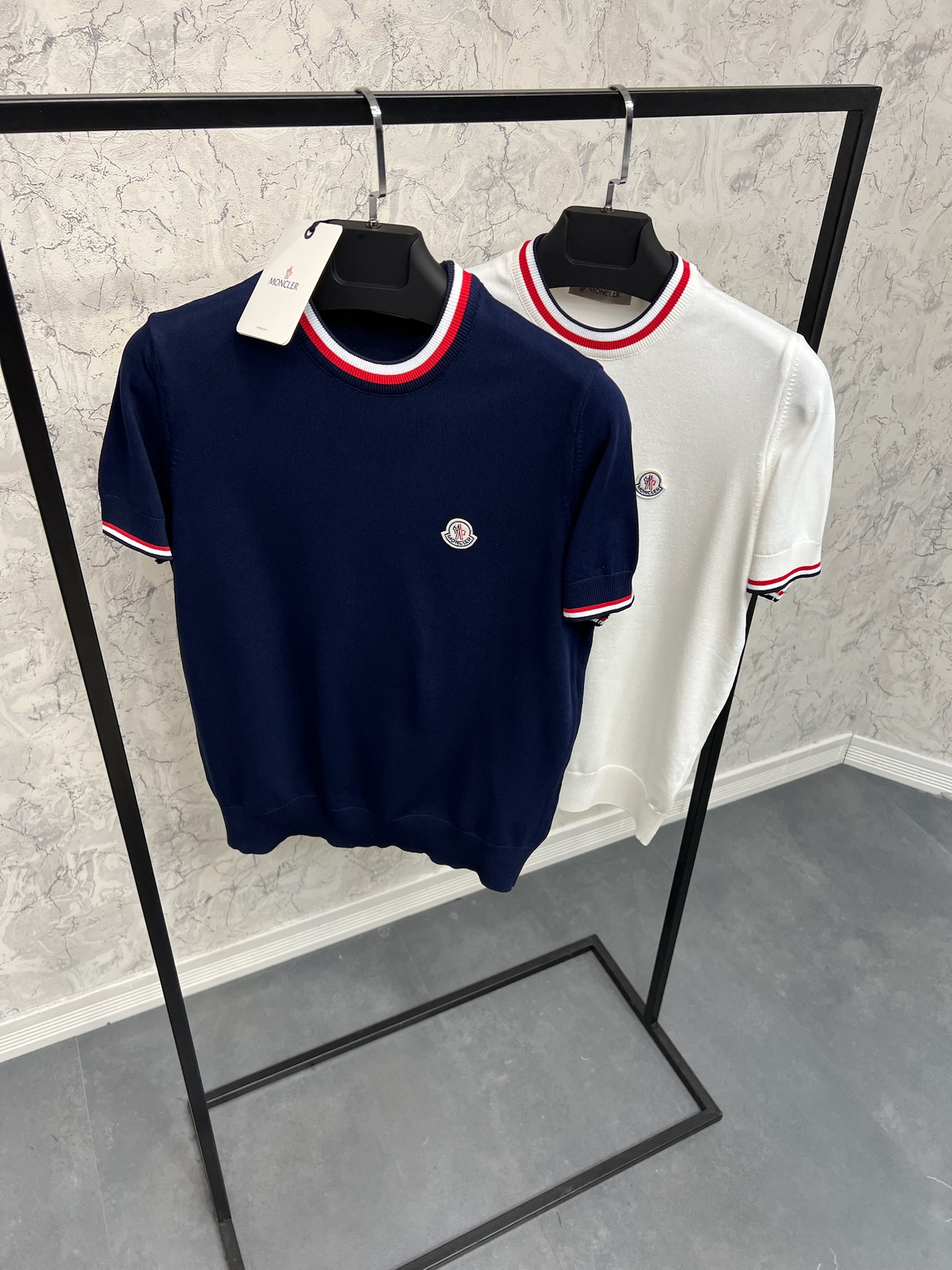 Erkek%20Slim%20Fit%20Tshirt%2024T122L