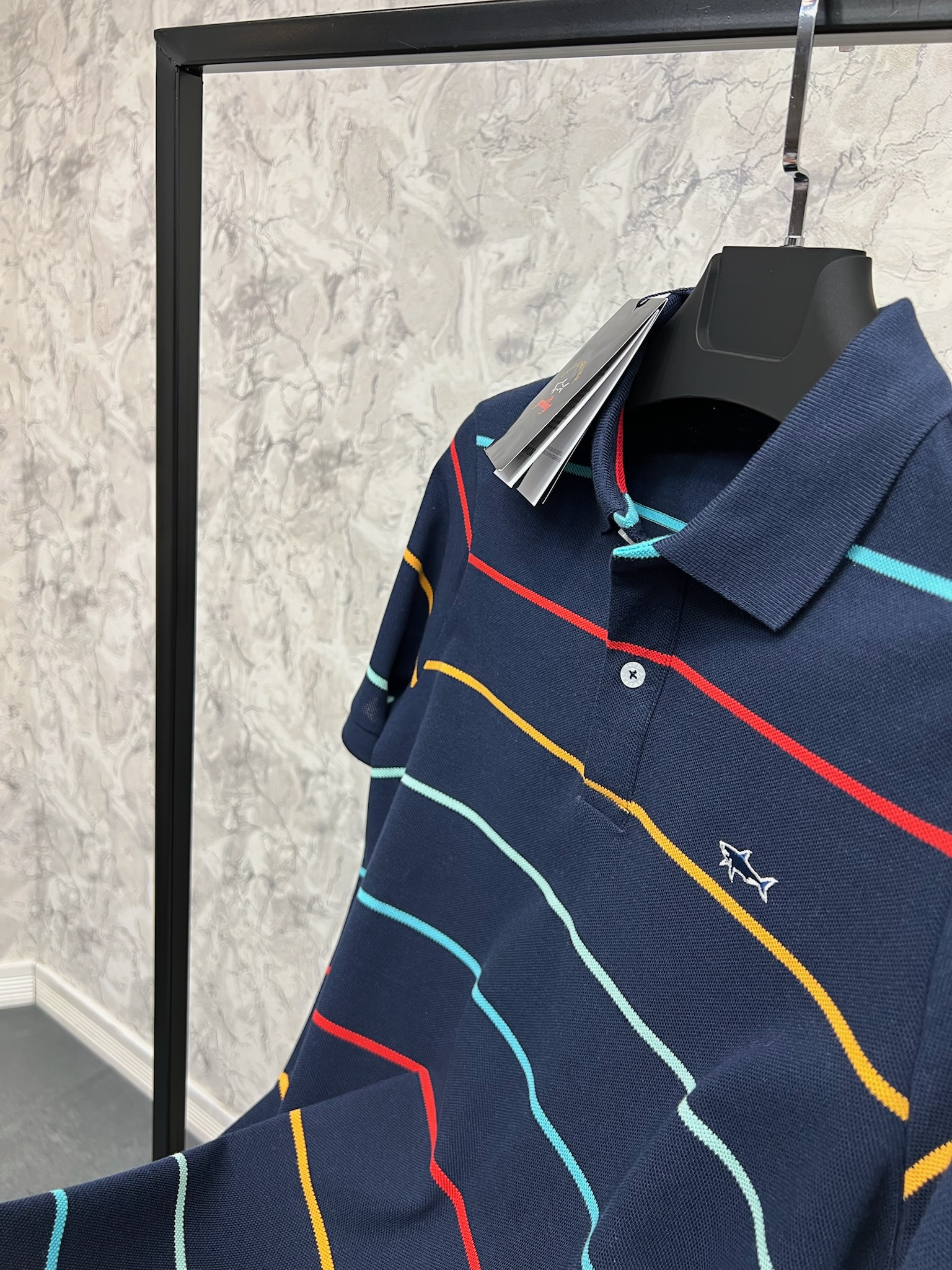 Erkek%20Normal%20%20Fit%20Polo%20Yaka%20T-shirt%208077L