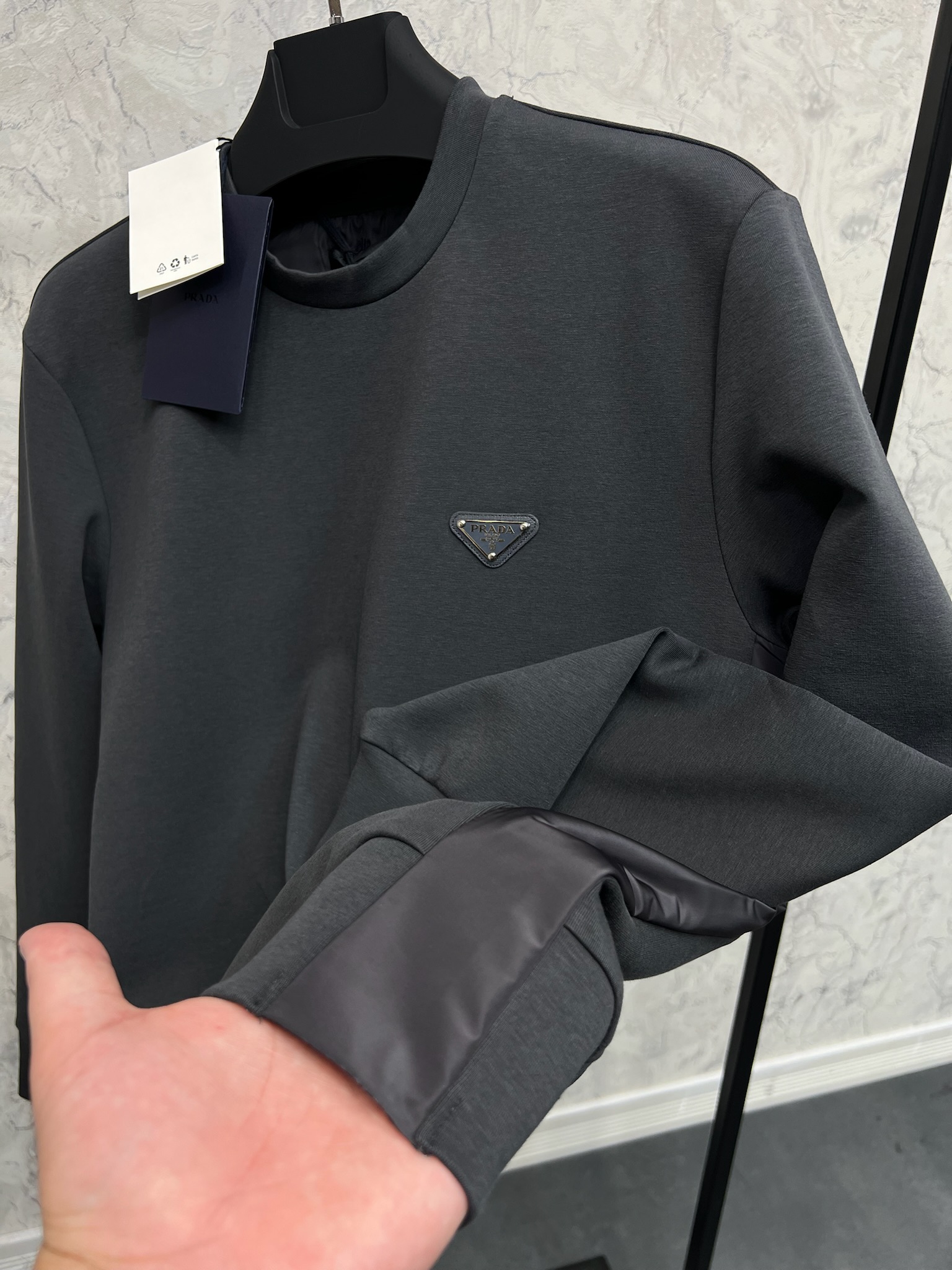 Erkek%20Normal%20%20Fit%20Sweatshirt%2025K053A
