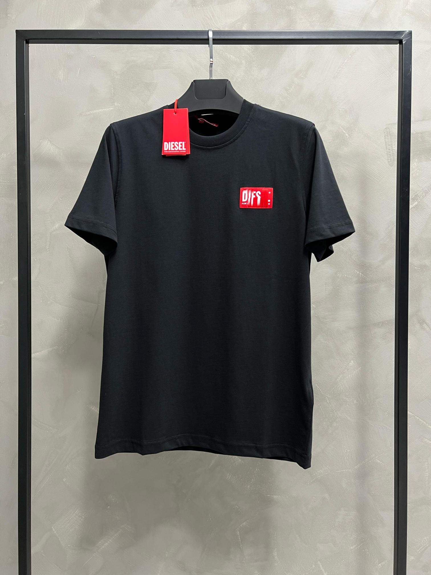 Erkek%20Slim%20Fit%20T-shirt