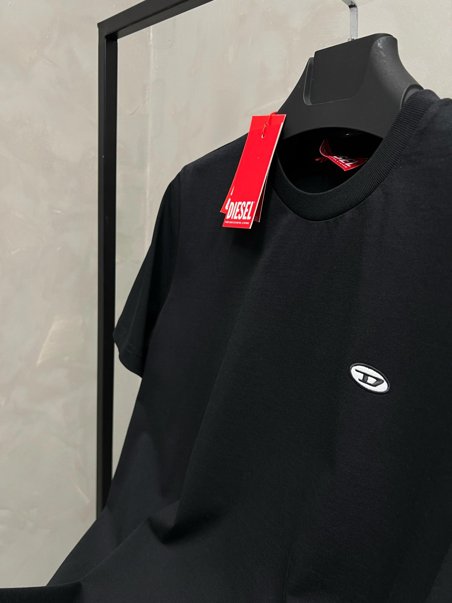 Erkek%20Slim%20Fit%20T-shirt%20