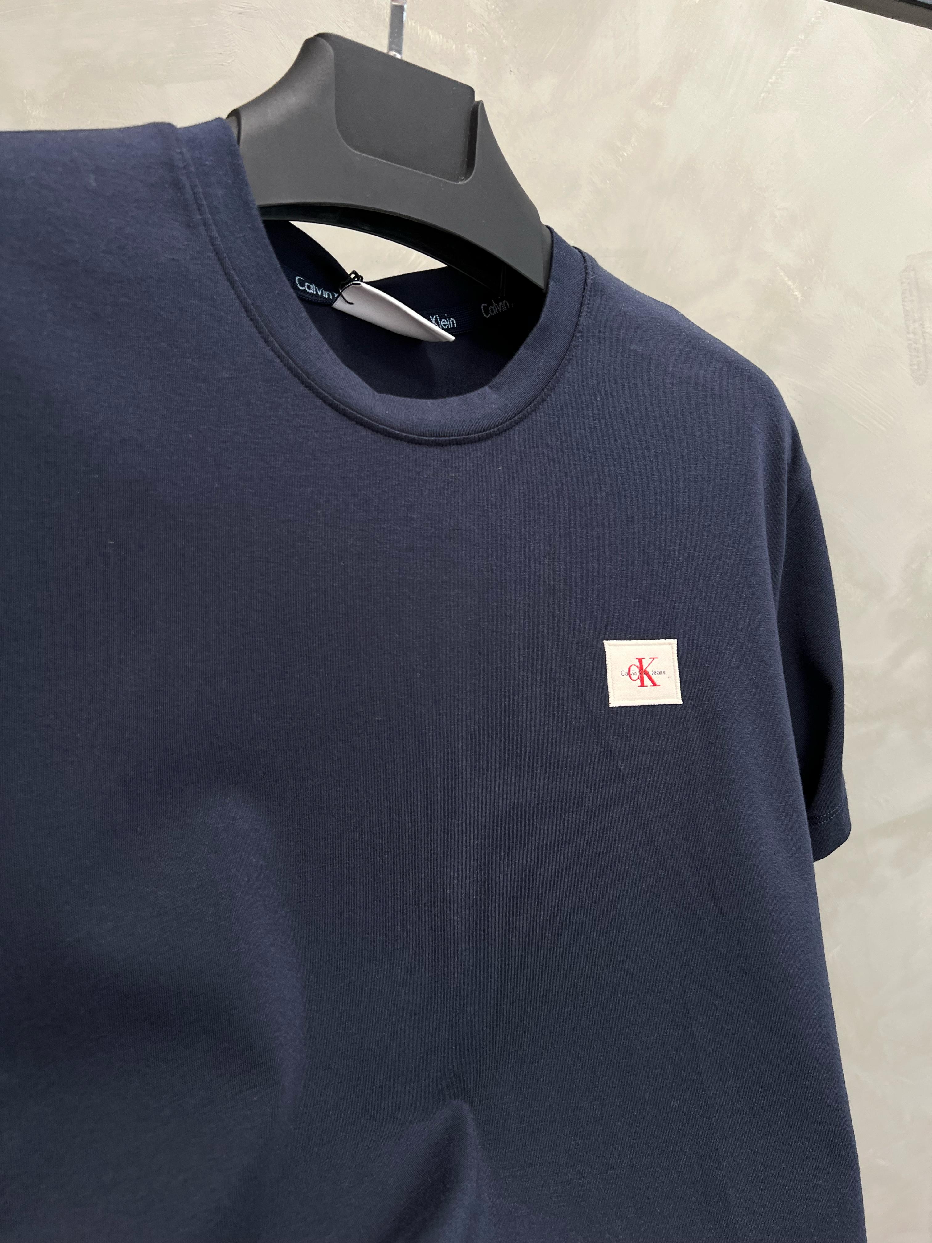 Erkek%20Slim%20Fit%20T-shirt