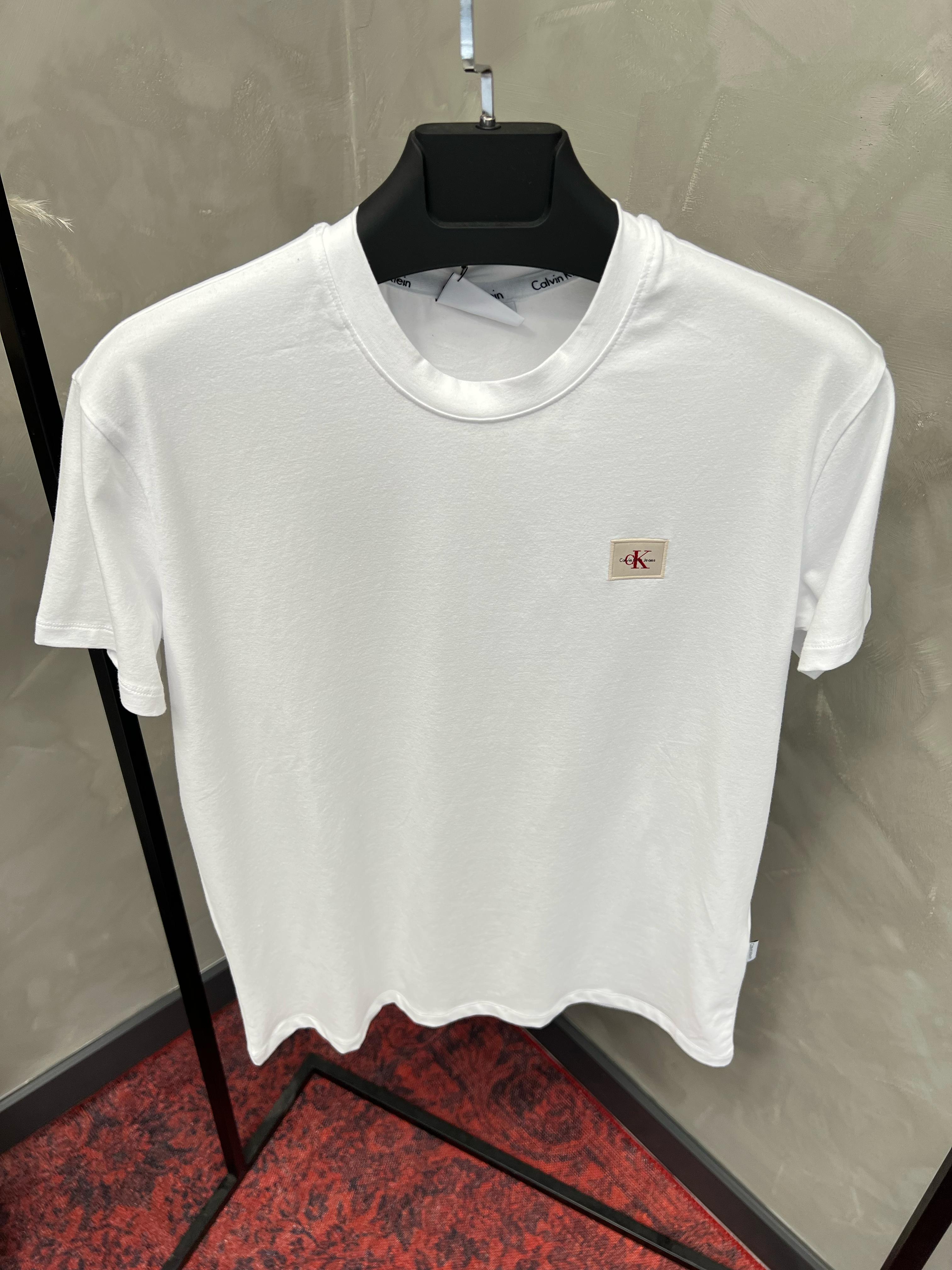 Erkek%20Slim%20Fit%20T-shirt