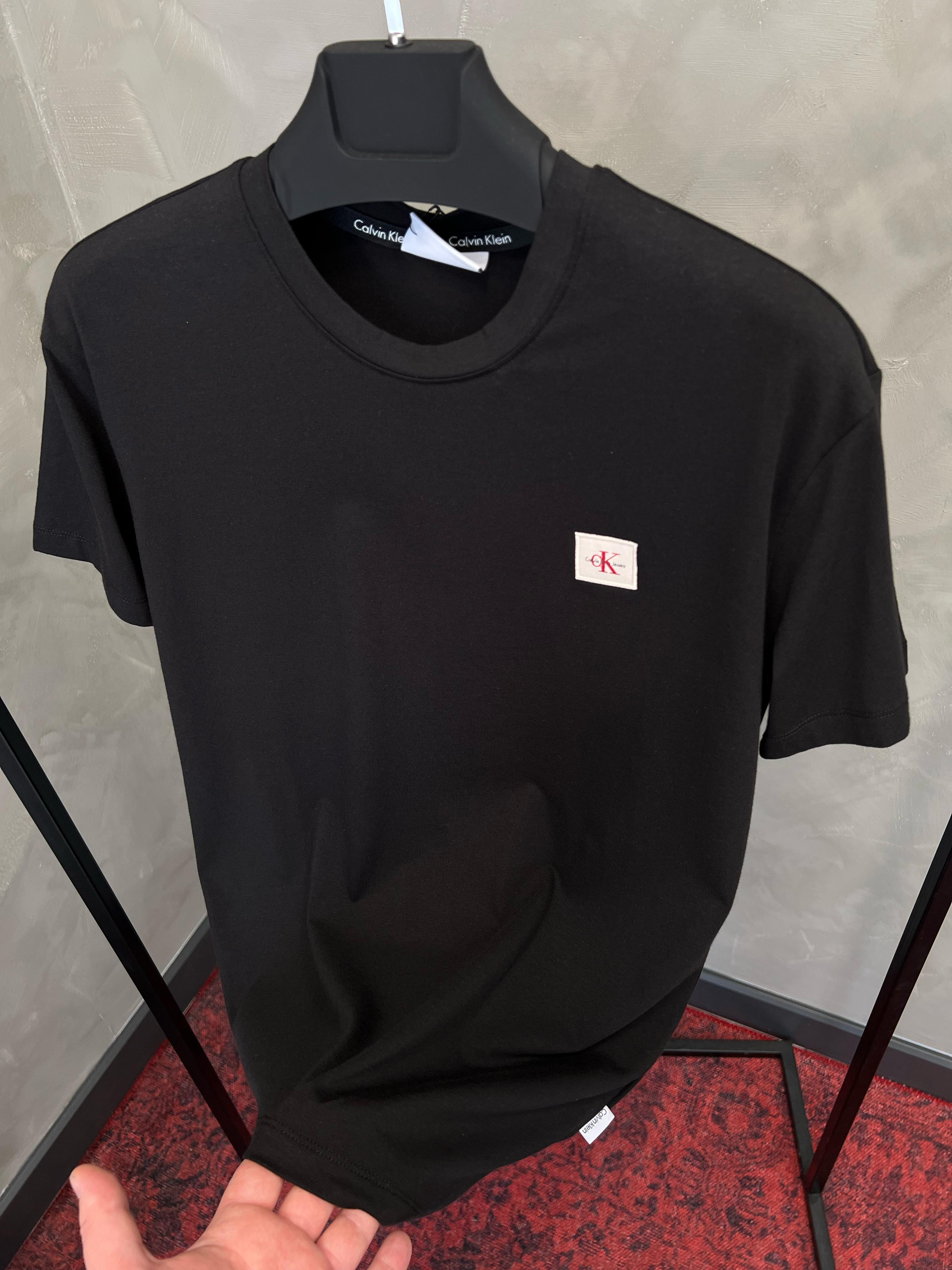 Erkek%20Slim%20Fit%20T-shirt