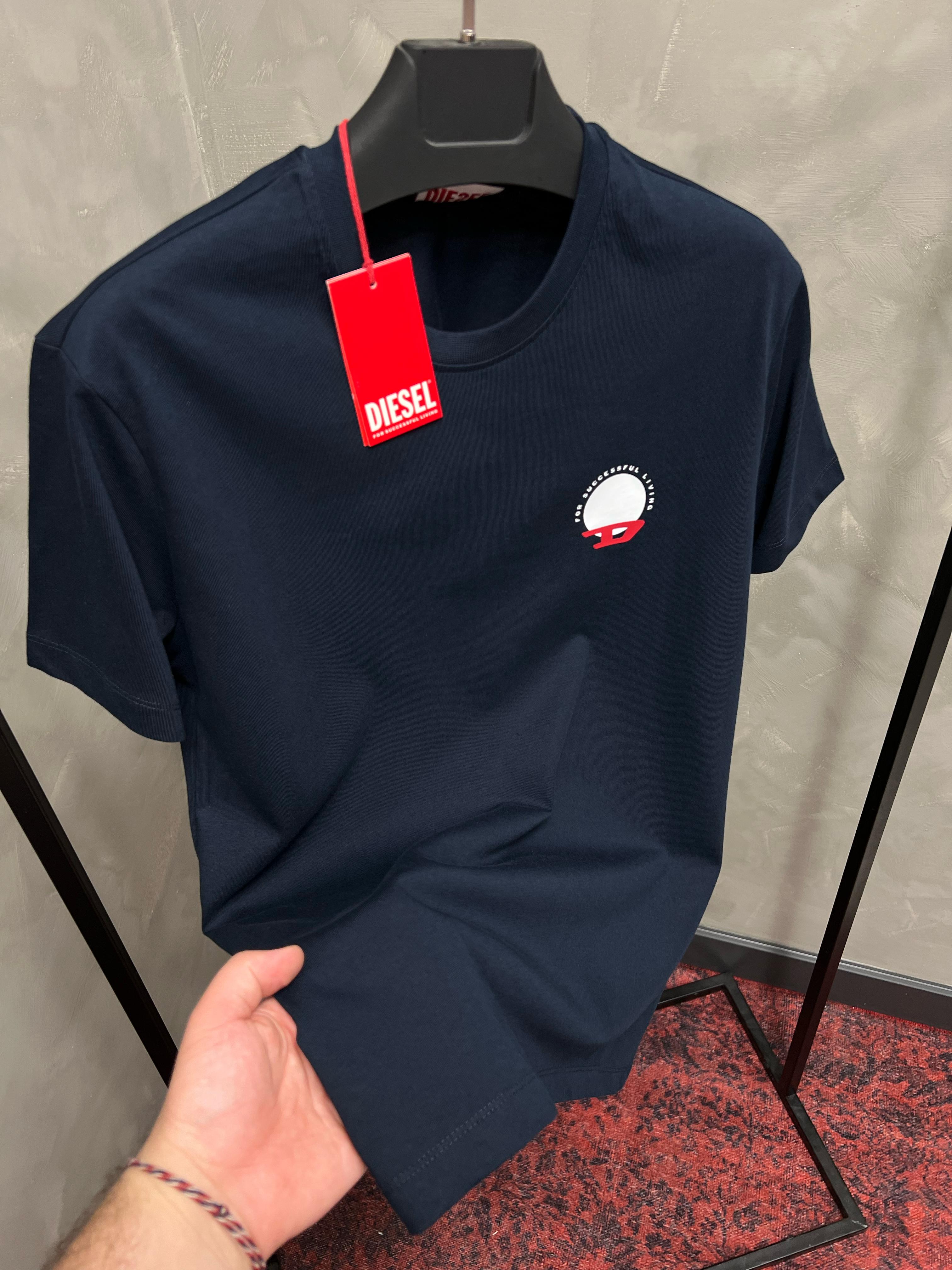 Erkek%20Slim%20Fit%20T-shirt