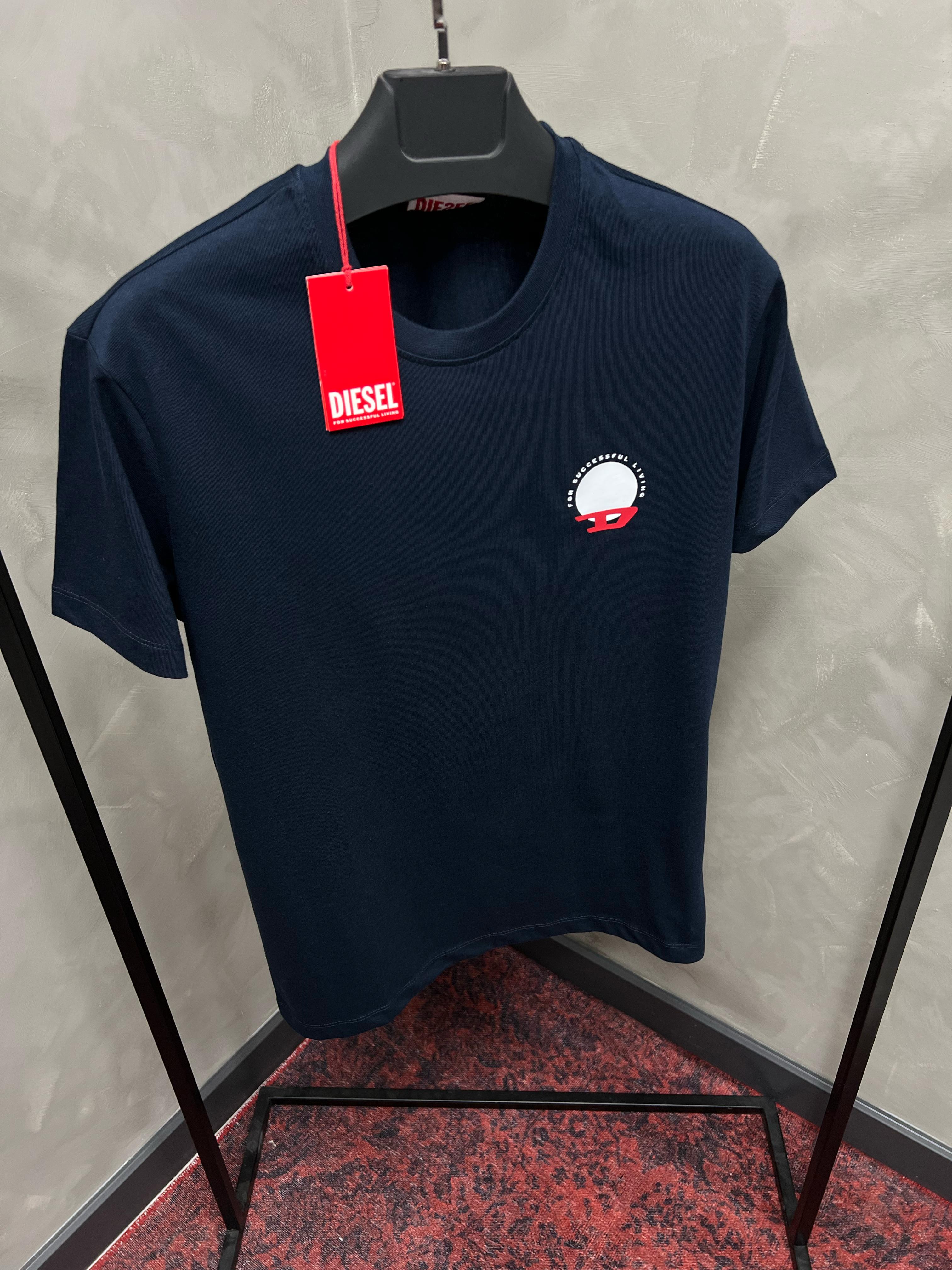 Erkek%20Slim%20Fit%20T-shirt