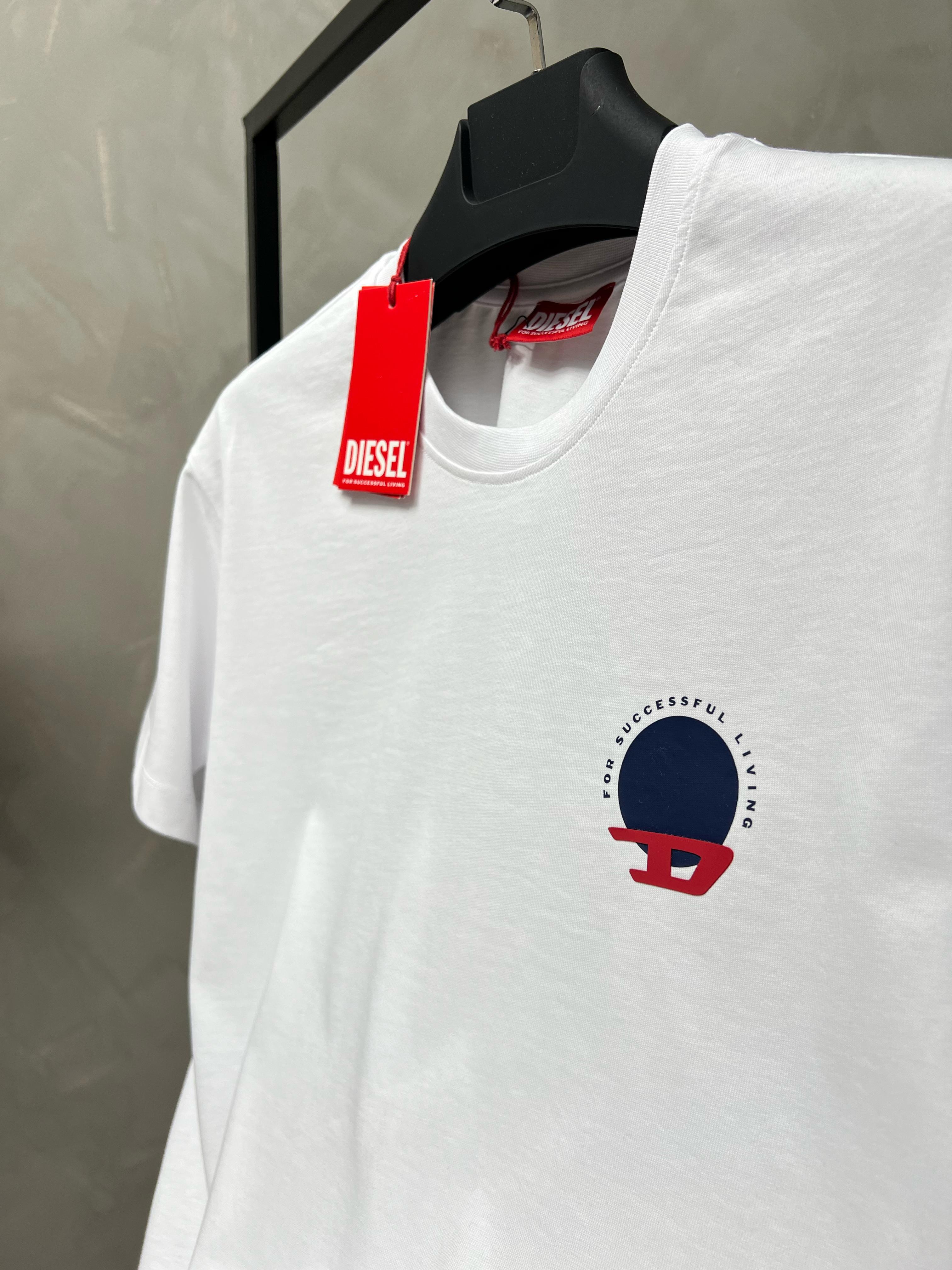 Erkek%20Slim%20Fit%20T-shirt