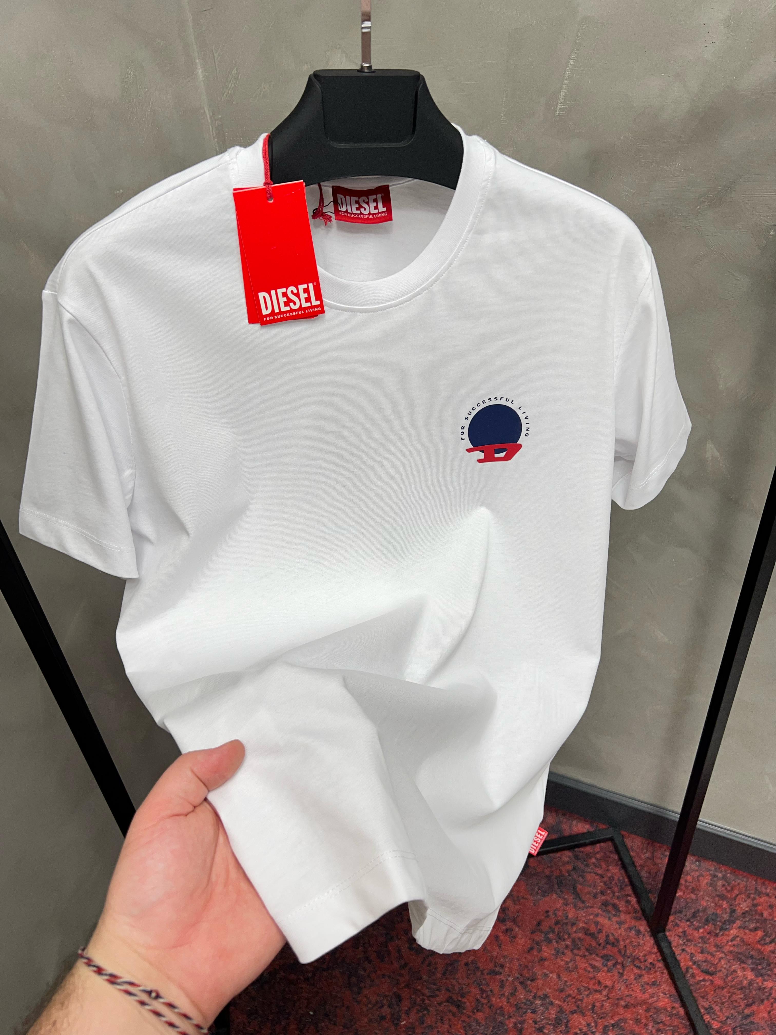 Erkek%20Slim%20Fit%20T-shirt