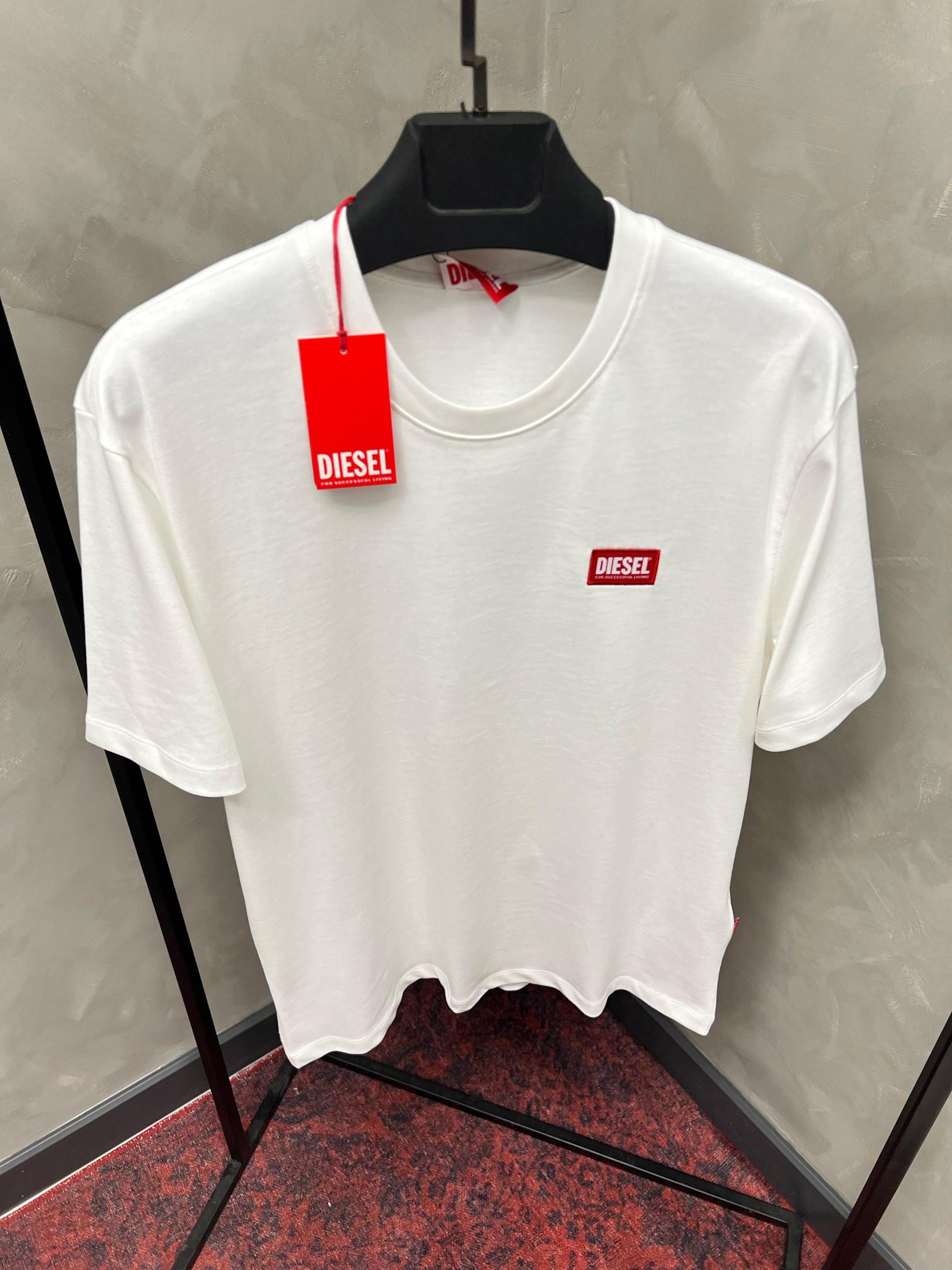 Erkek%20Normal%20Fit%20T-shirt