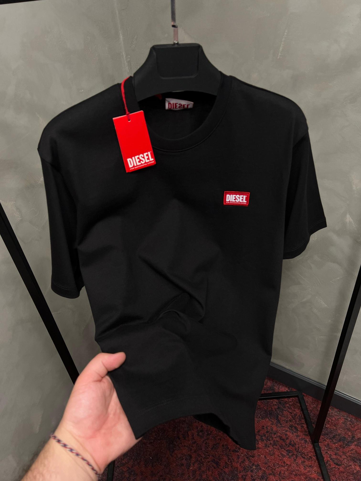 Erkek%20Normal%20Fit%20T-shirt