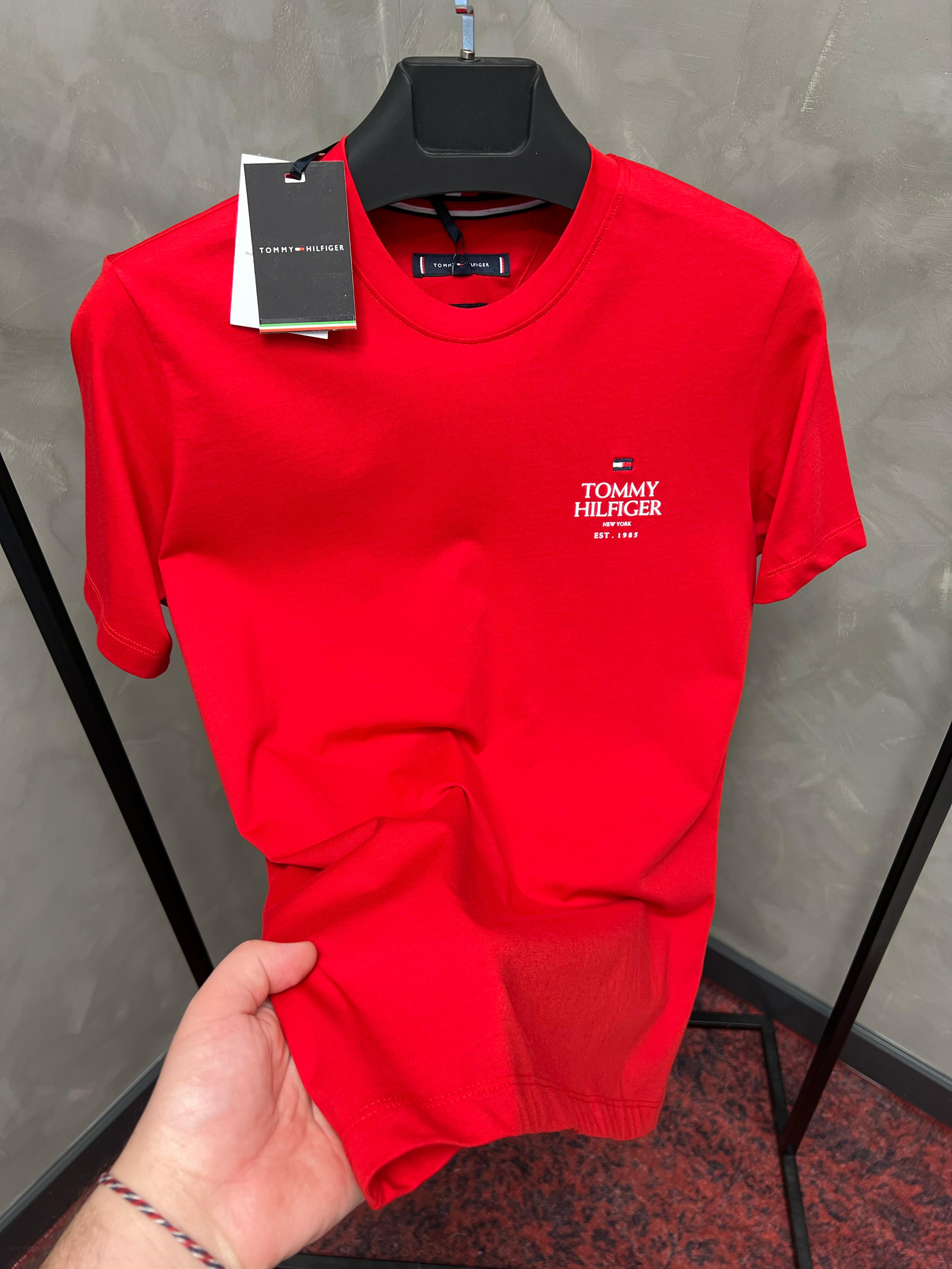 Erkek%20Slim%20Fit%20T-shirt