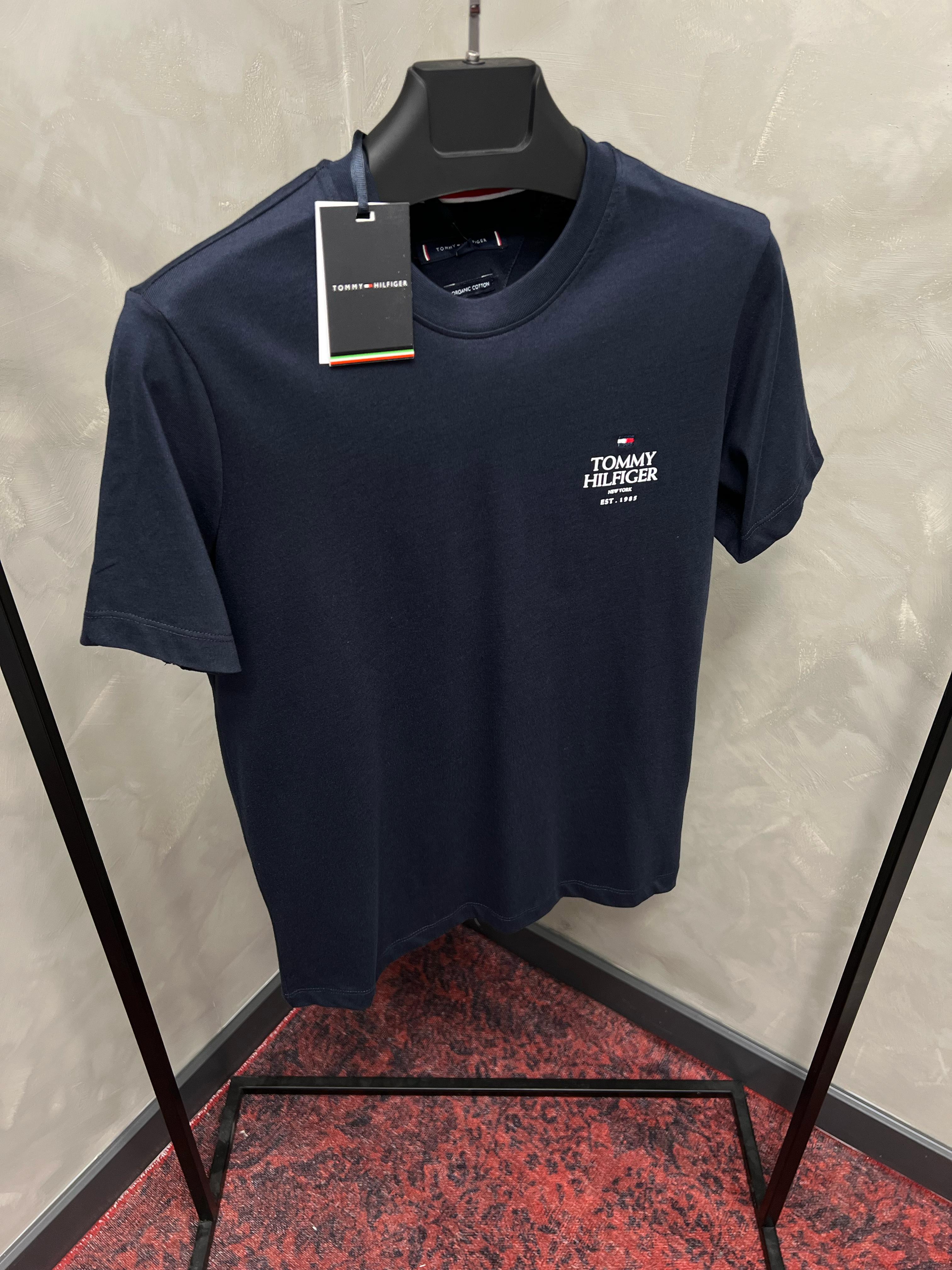 Erkek%20Slim%20Fit%20T-shirt