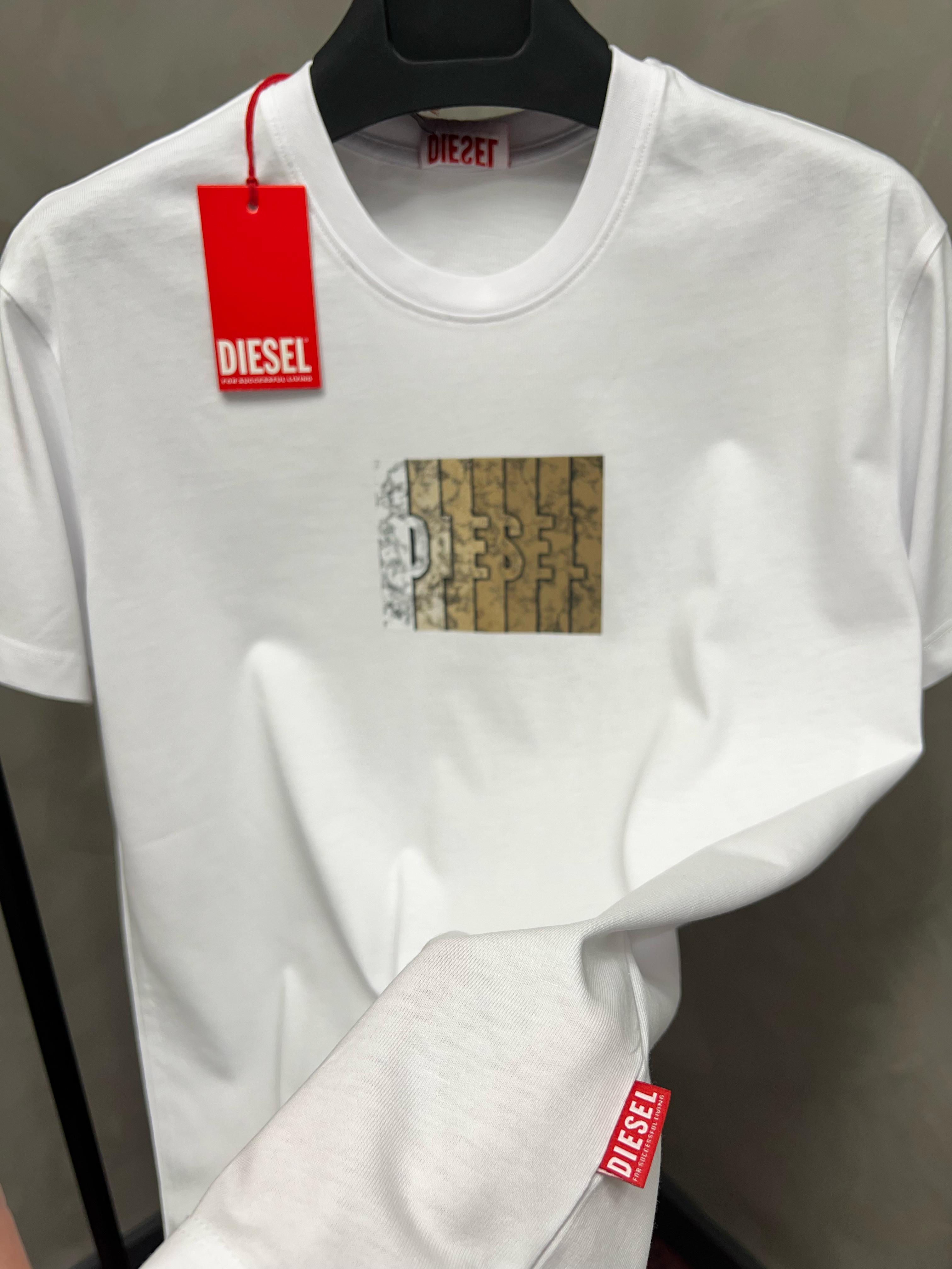 Erkek%20Slim%20Fit%20Tshirt%20