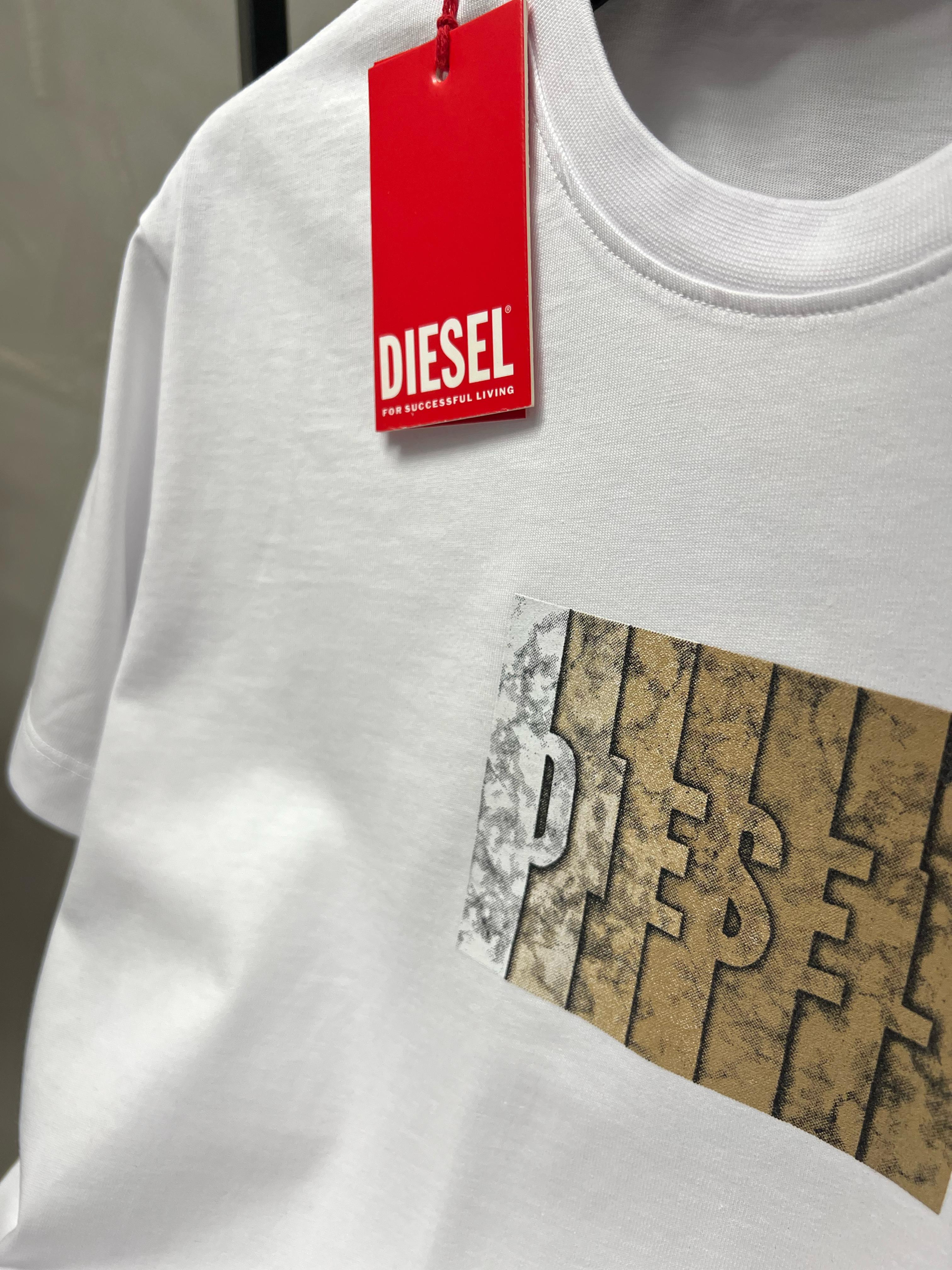 Erkek%20Slim%20Fit%20Tshirt%20