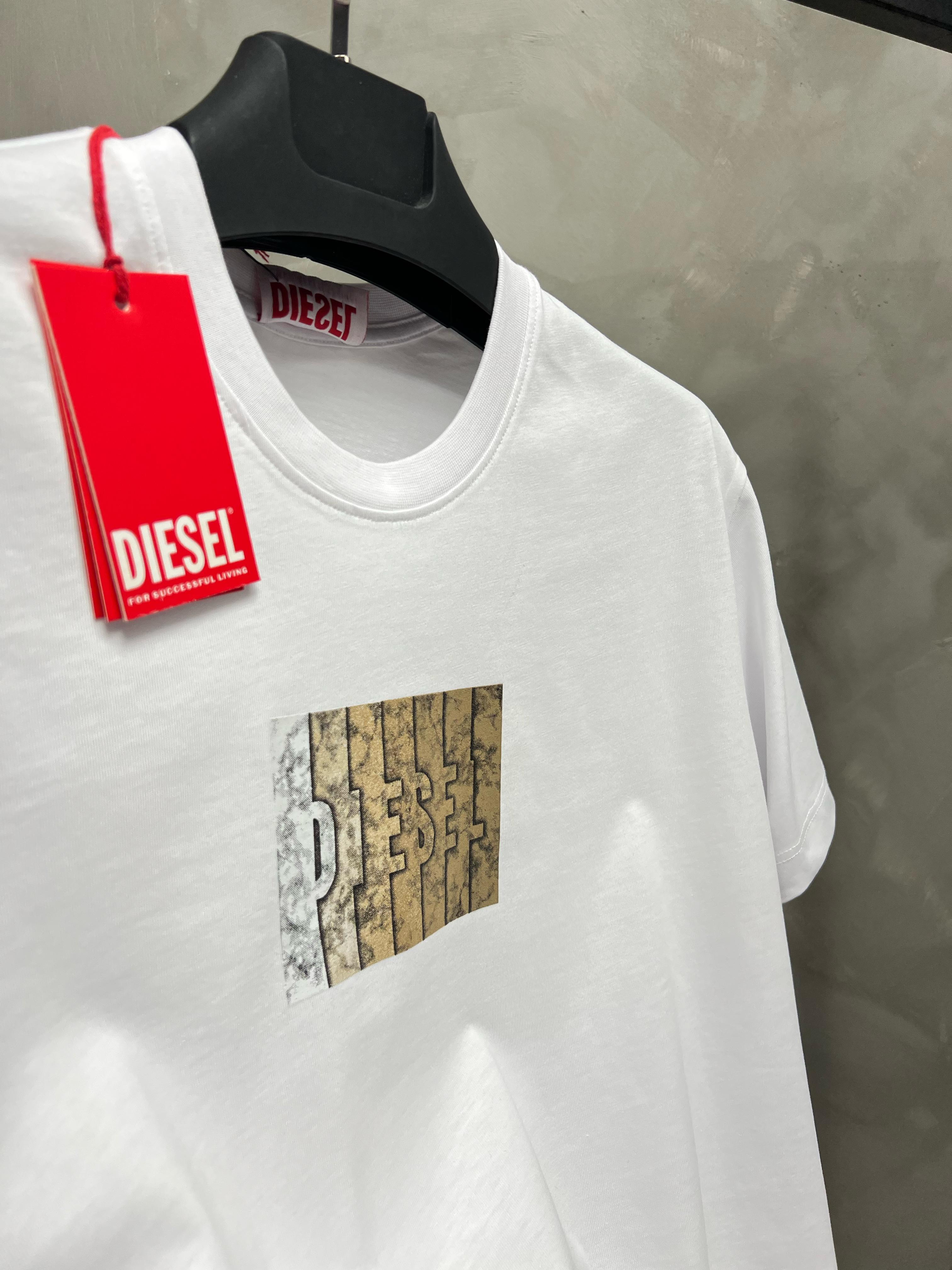 Erkek%20Slim%20Fit%20Tshirt%20