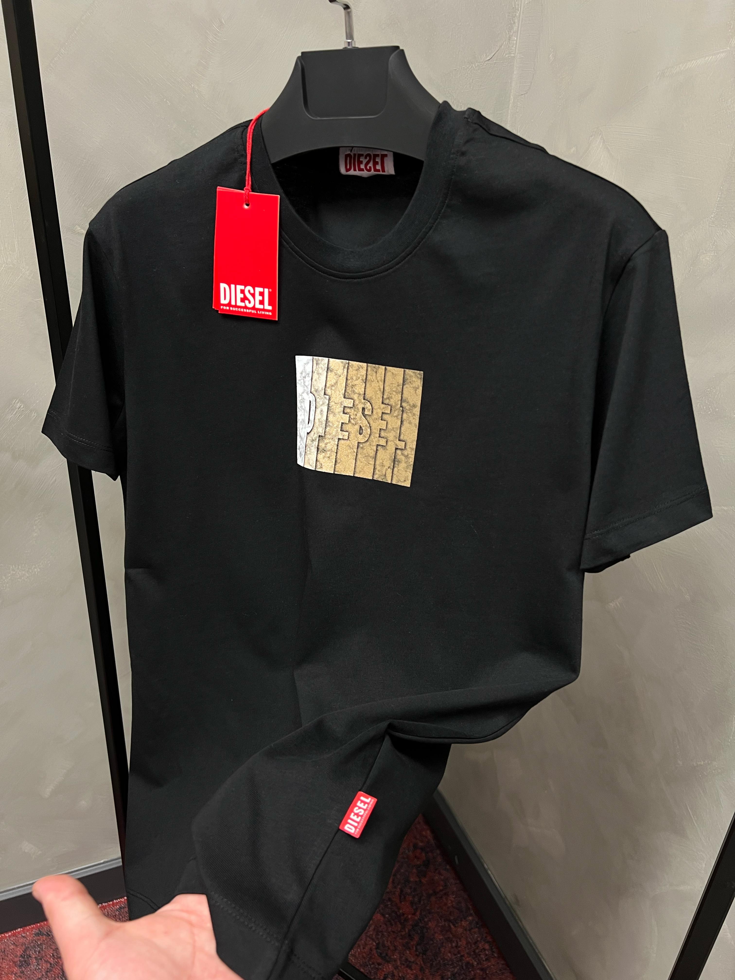 Erkek%20Slim%20Fit%20Tshirt%20